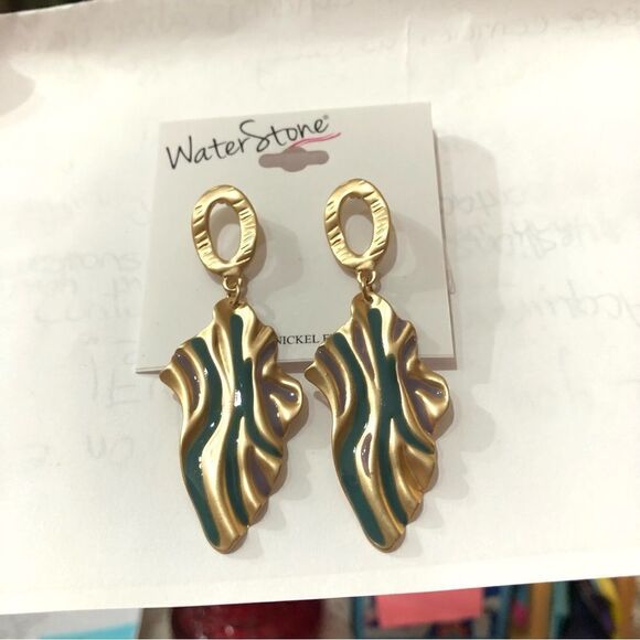 Gold Green Striped Leaf Shaped Dangle Earrings NICKEL FREE - Picture 1 of 7
